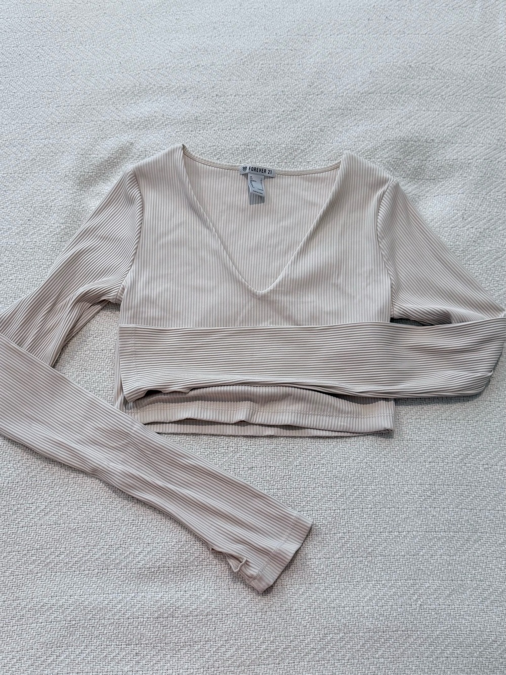 Forever 21 Ribbed V-Neck Long Sleeve Cropped Top - Light Tan